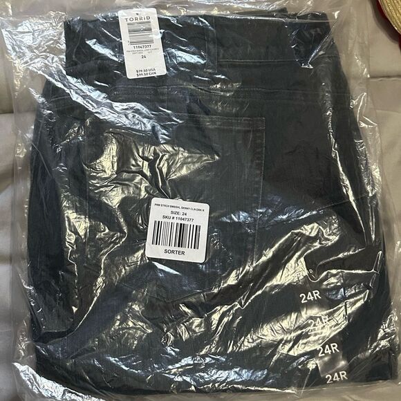 NWT TORRID Bombshell Skinny Jean Premium Stretch Dark Wash High Waisted Size 24 - Picture 5 of 6
